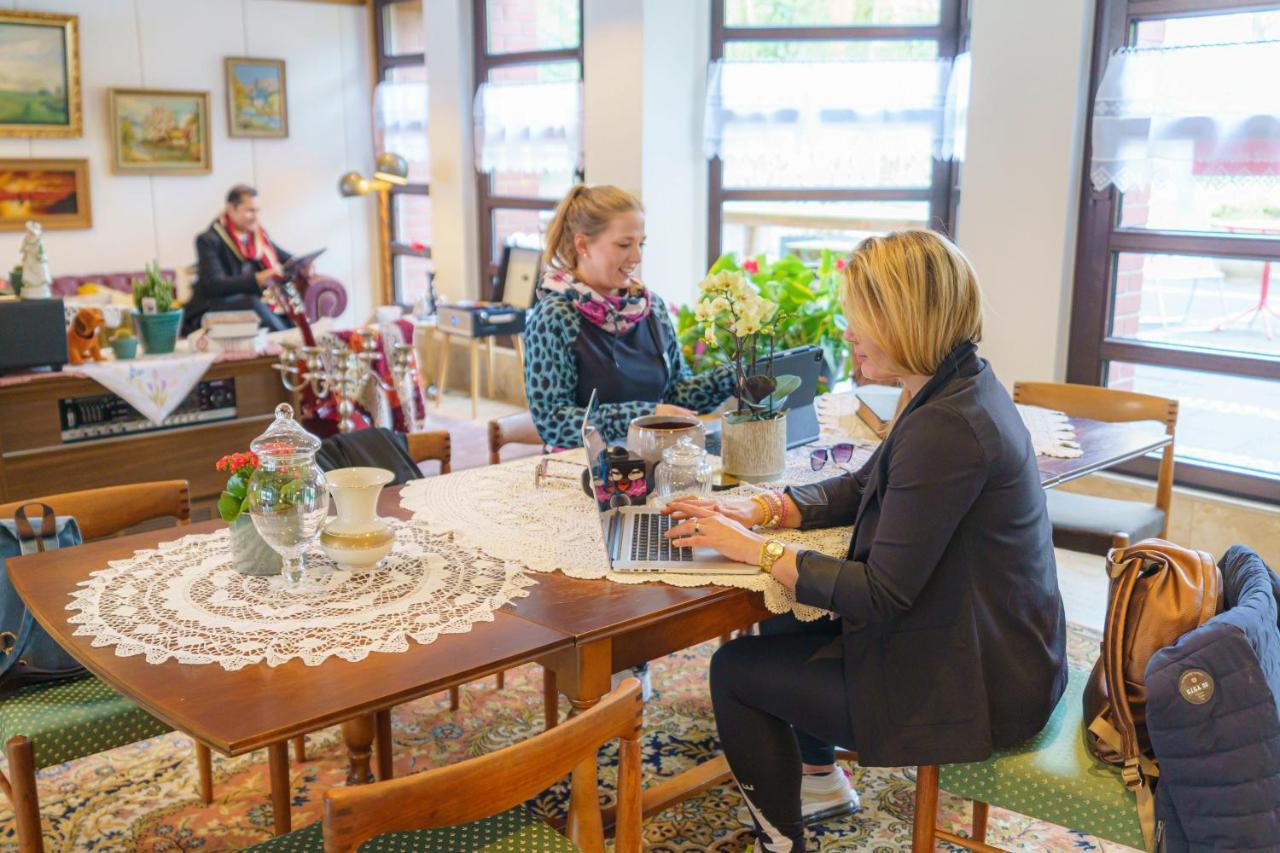 Tante Alma'S Bonner Hotel Eksteriør billede