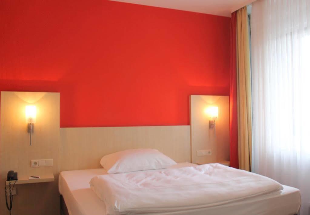 Tante Alma'S Bonner Hotel Eksteriør billede